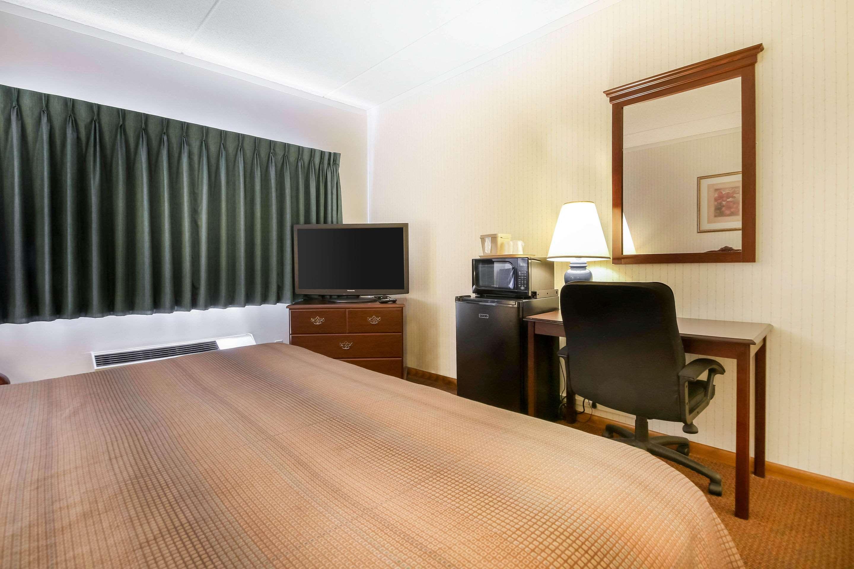 Comfort Inn & Suites Beaver Dam Екстериор снимка