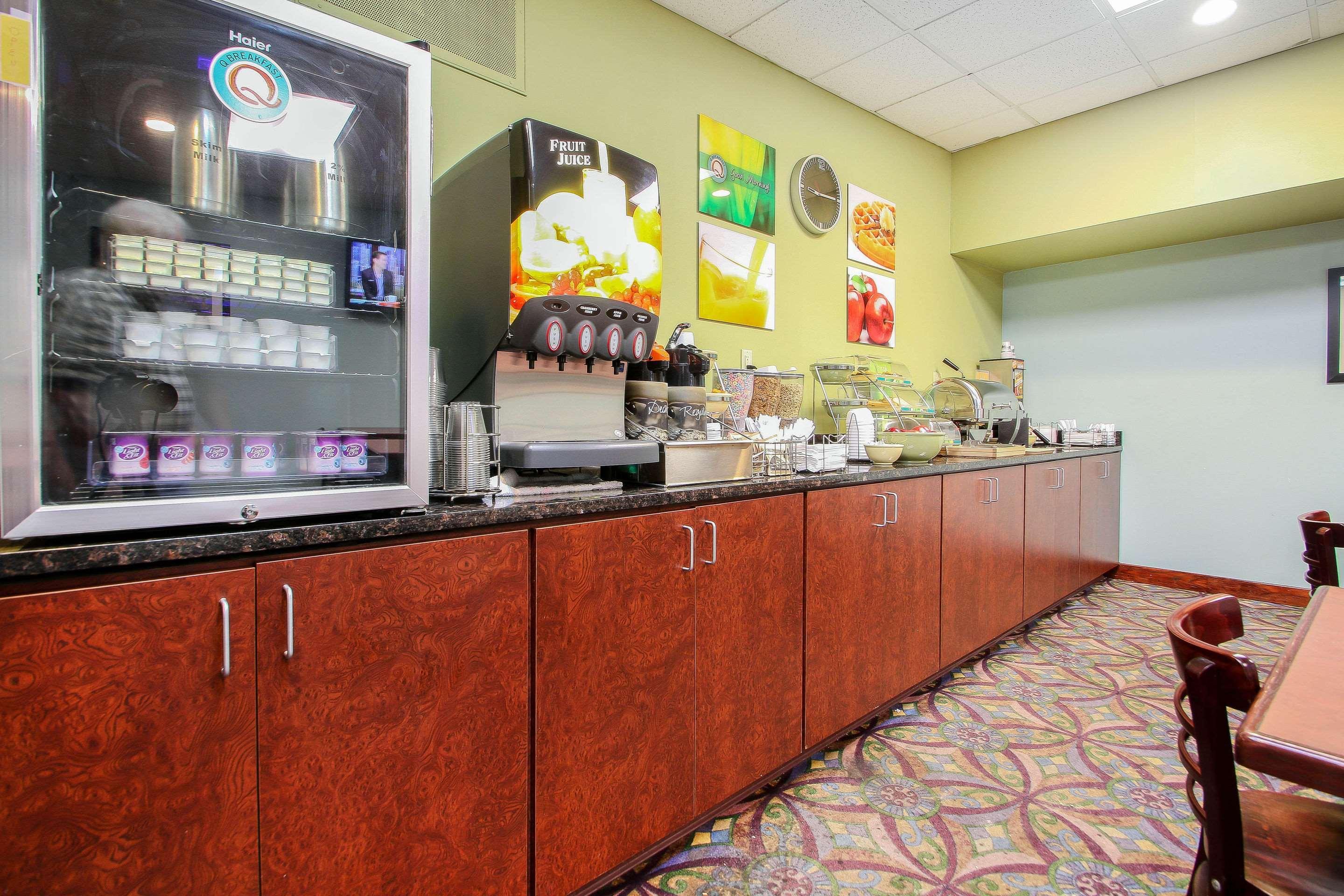 Comfort Inn & Suites Beaver Dam Екстериор снимка