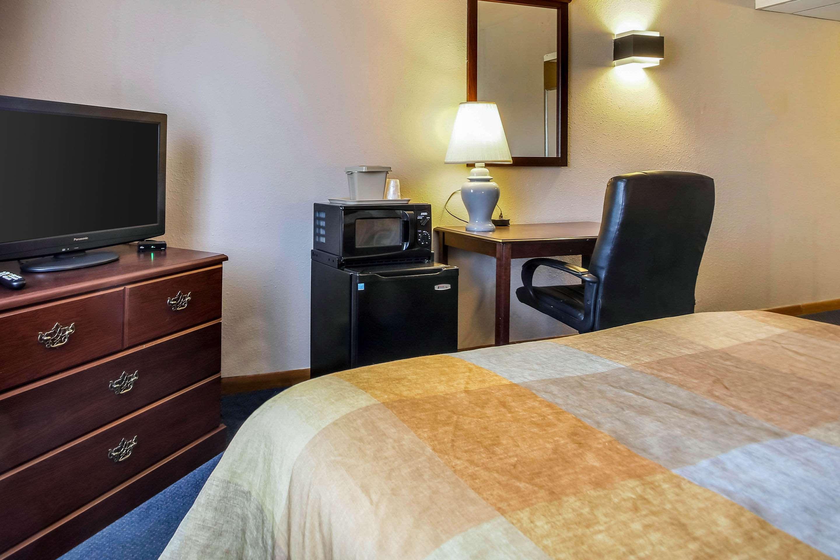 Comfort Inn & Suites Beaver Dam Екстериор снимка