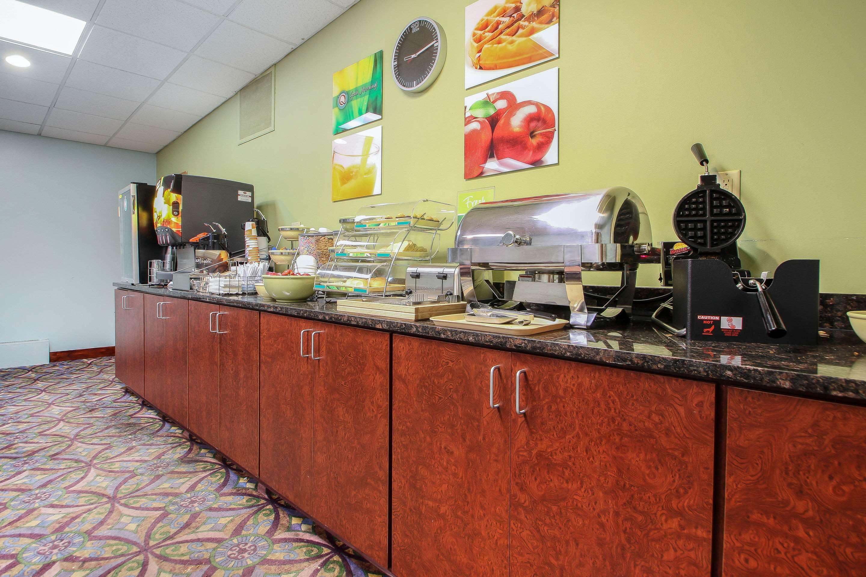 Comfort Inn & Suites Beaver Dam Екстериор снимка