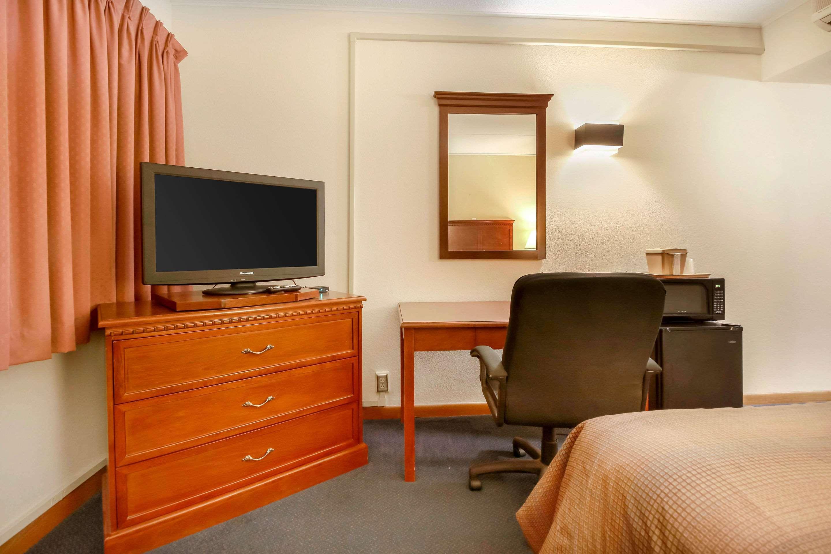 Comfort Inn & Suites Beaver Dam Екстериор снимка