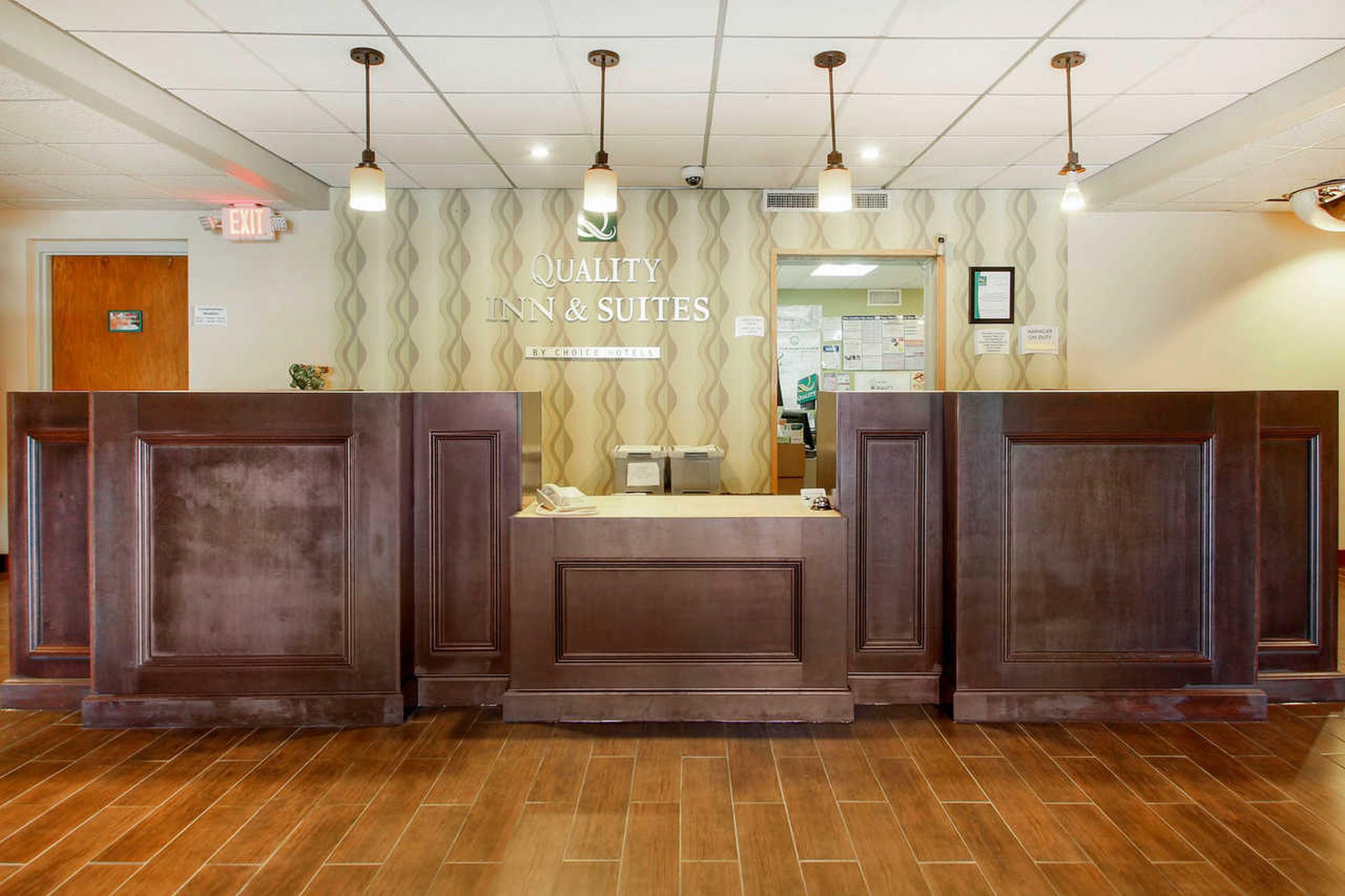 Comfort Inn & Suites Beaver Dam Екстериор снимка