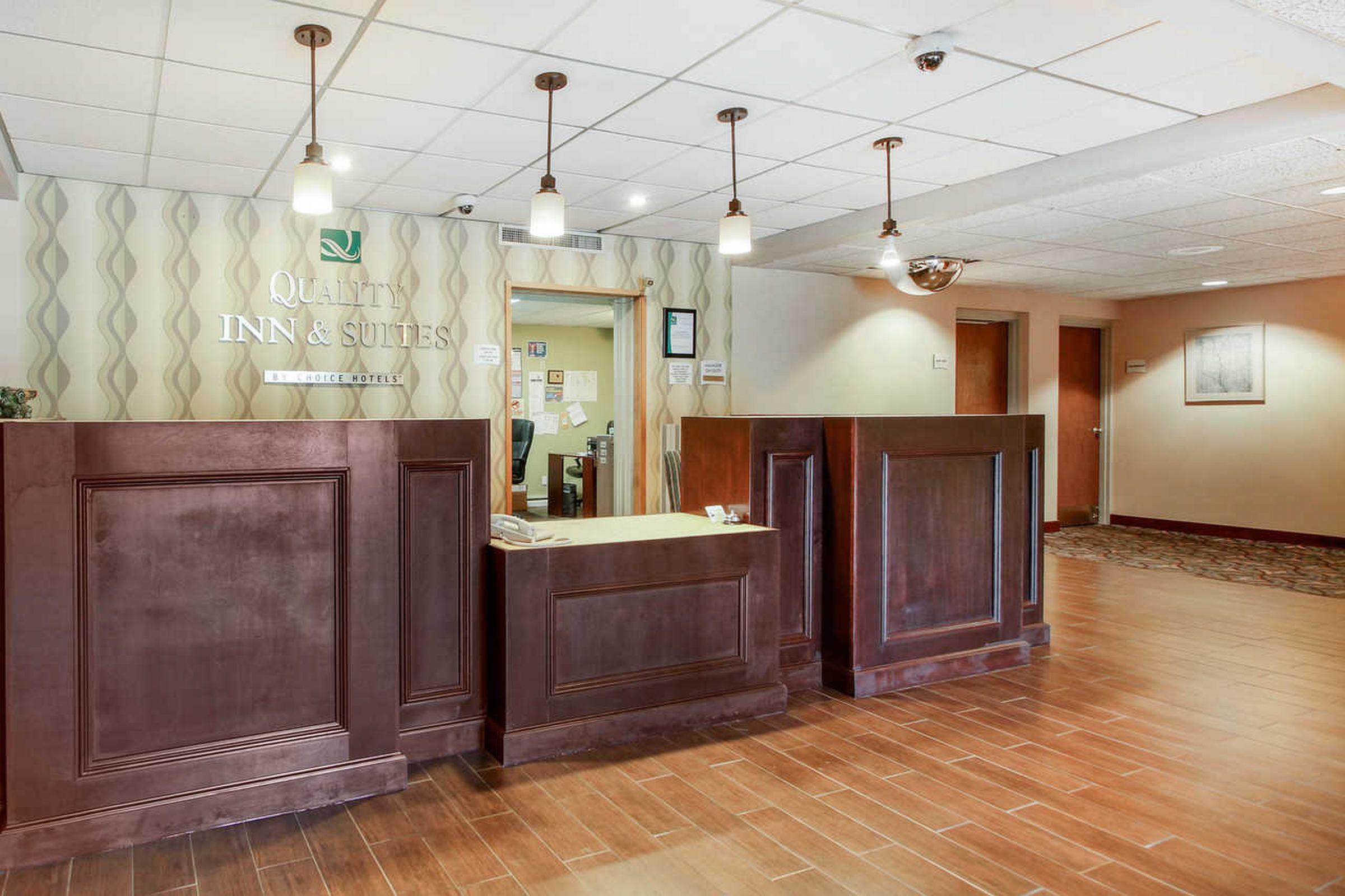 Comfort Inn & Suites Beaver Dam Екстериор снимка