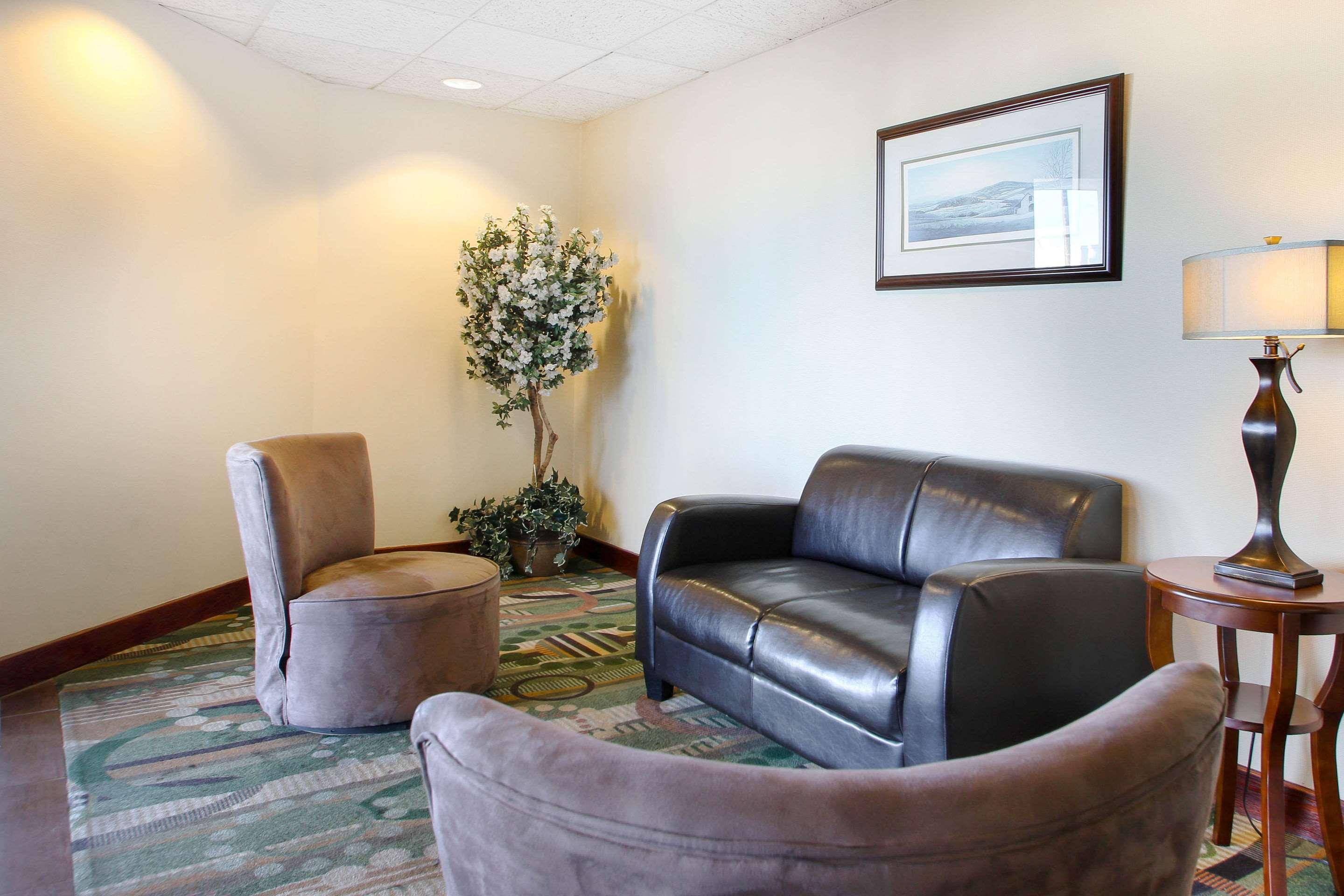 Comfort Inn & Suites Beaver Dam Екстериор снимка
