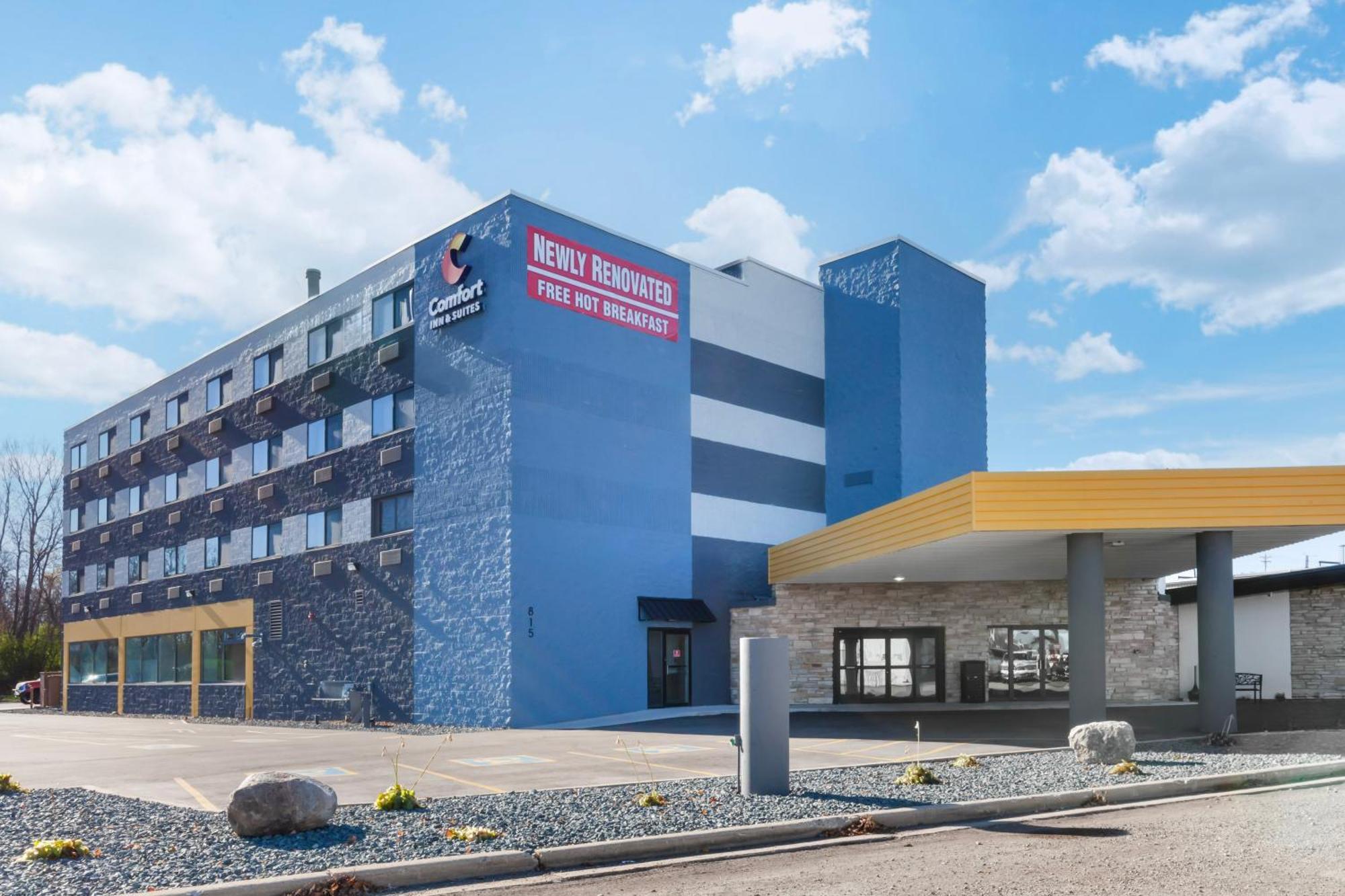 Comfort Inn & Suites Beaver Dam Екстериор снимка