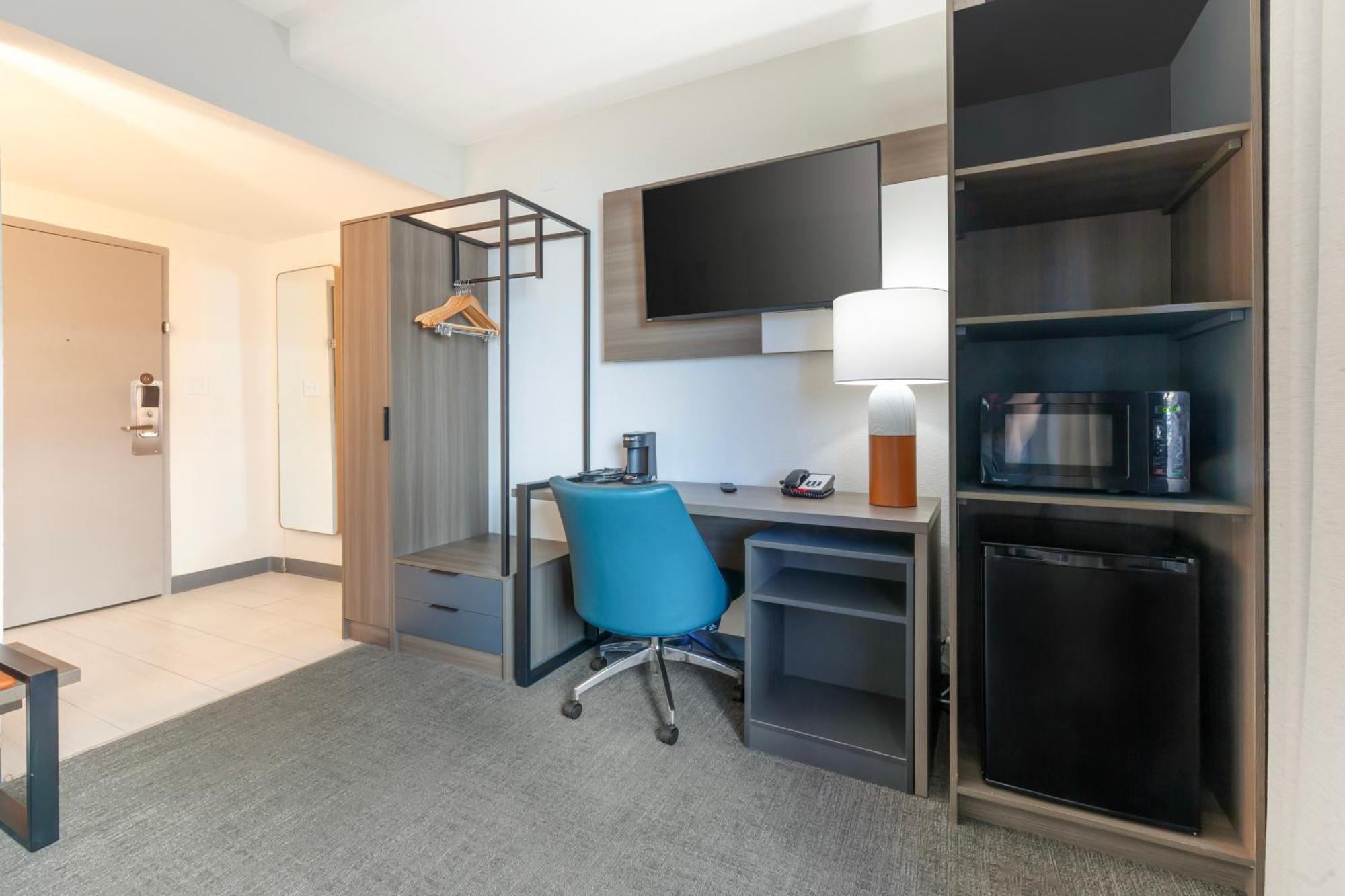 Comfort Inn & Suites Beaver Dam Екстериор снимка